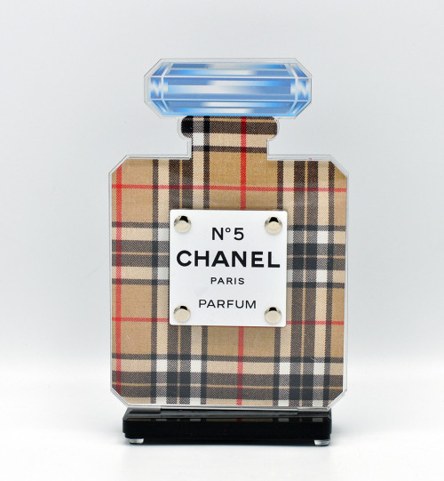 Ad van Hassel + Chanel No5 Parfum Burberry